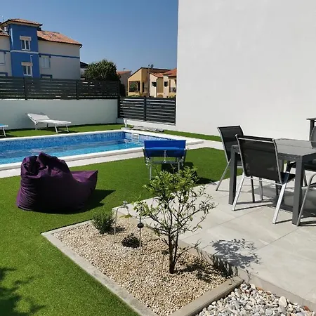 Volme Pool *