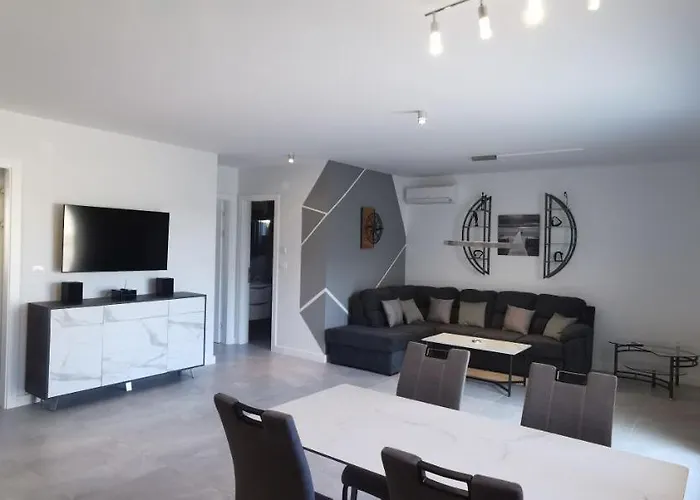 Volme Pool Lejlighed *